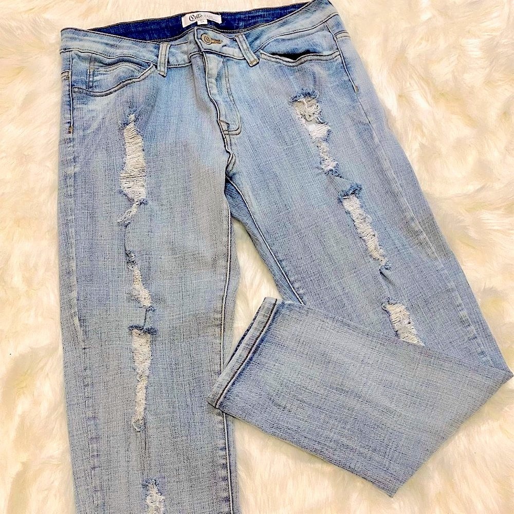Straight Leg Relaxed Boyfriend Denim Light Jeans